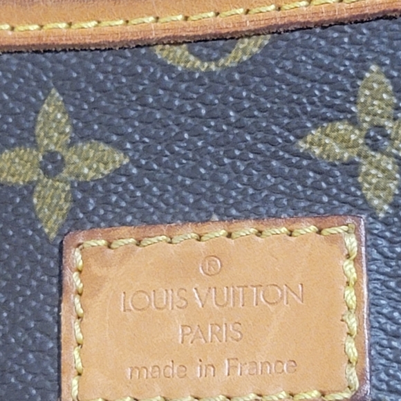 LV Saumur 35 - Picture 6 of 8